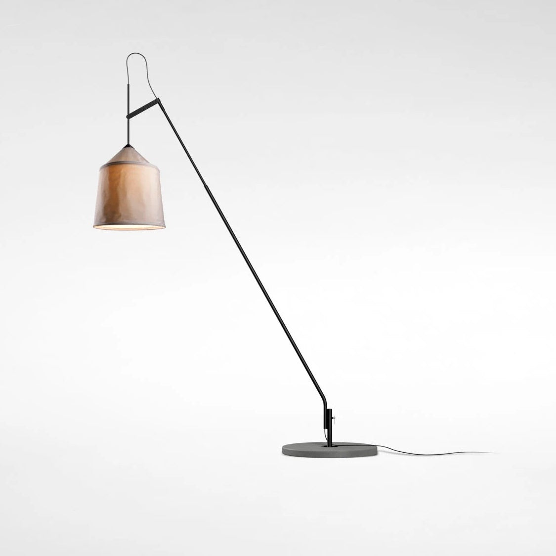 Jaima gulvlampe fra Marset