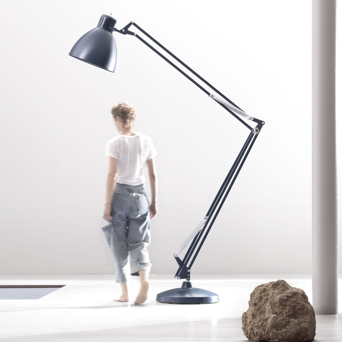 JJ Big udendørs gulvlampe fra Leucos