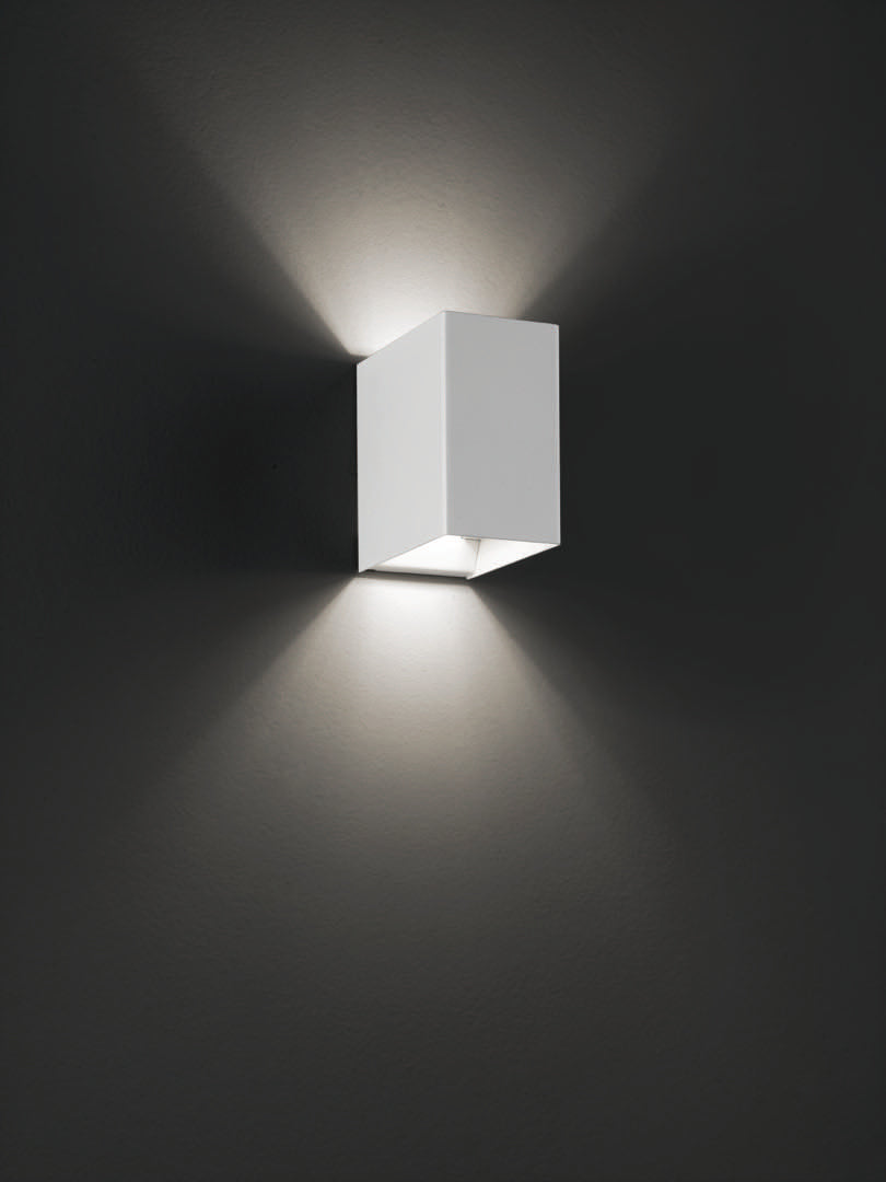 Laser AP8 hvid LED væglampe fra studio italia design