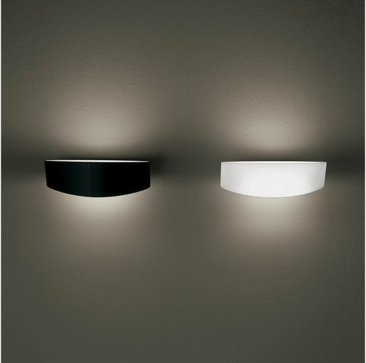 Link P i hvidt og sort glas