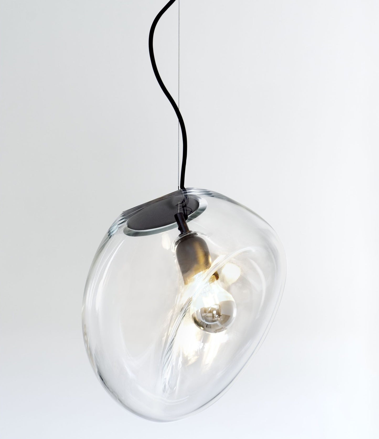 Lightbody pendel fra Leucos