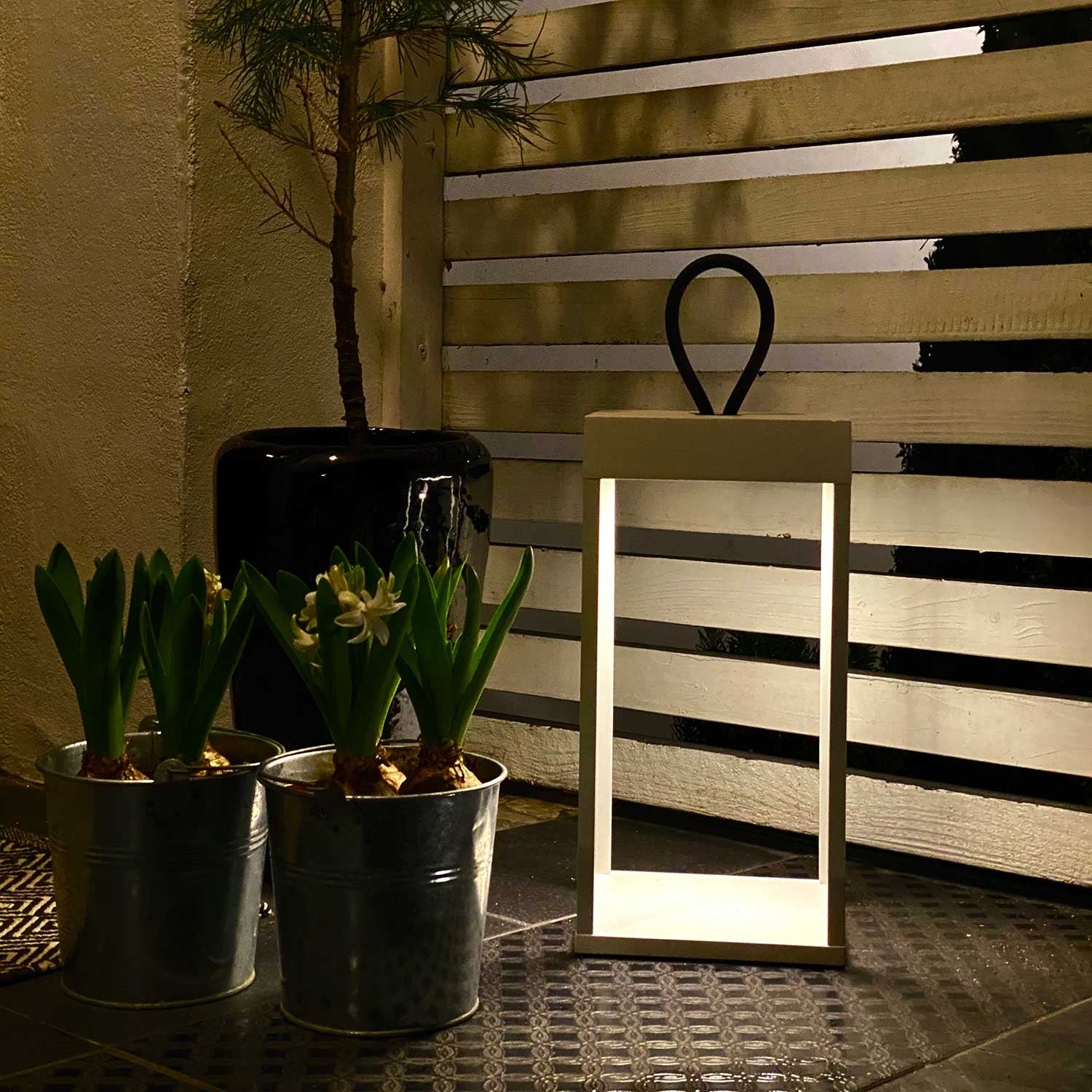 Lucerna transportabel bordlampe Loom design