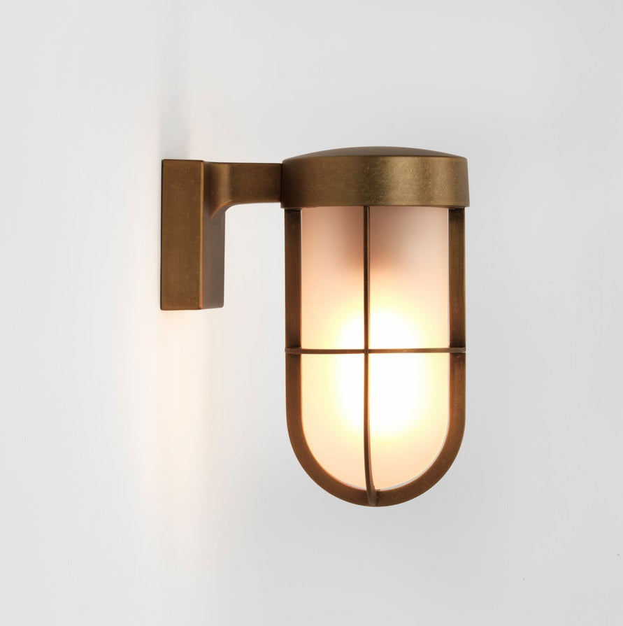 Cabin Frosted væglampe fra Astro Lighting