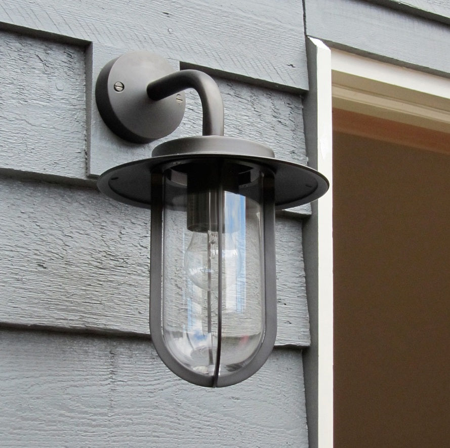 Montparnasse væglampe fra Astro Lighting