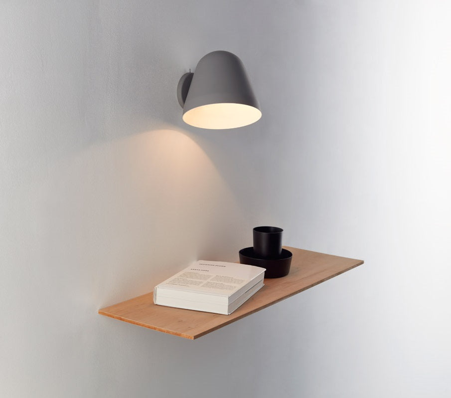 Tilt Short væglampe fra Nyta