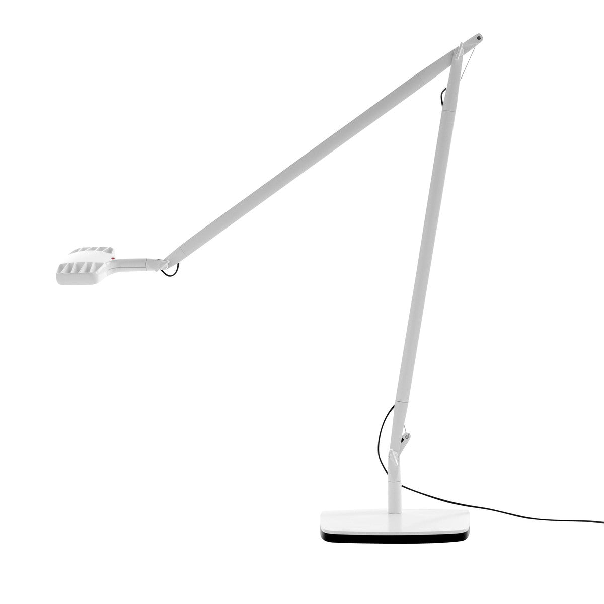 Otto Watt D72N1 hvid væg/bordlampe Luceplan
