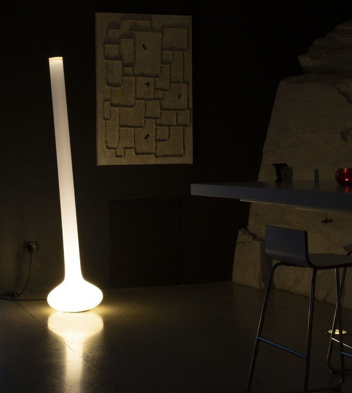 Pin gulvlampe fra Martinelli Luce
