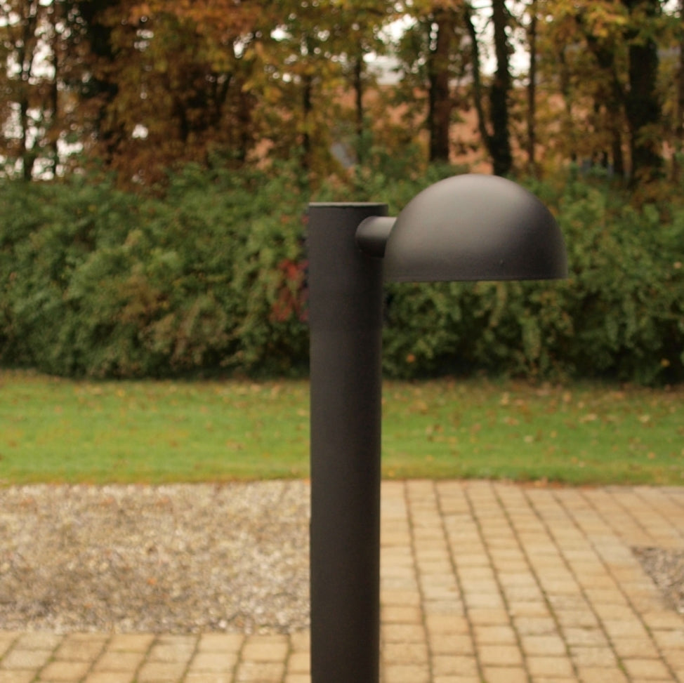 miljøbillede af en sort Poppel bedlampe davidsuperlight 2