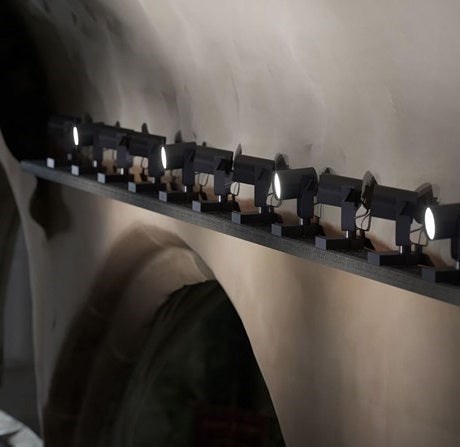 R11 vægspot (til gesims) fra Martinelli Luce