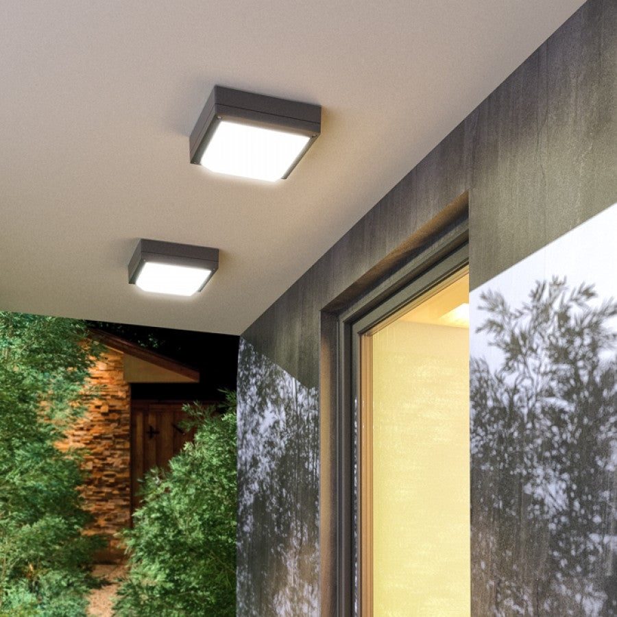 Delta 215 udendørs her vist som loftlampe Rendl