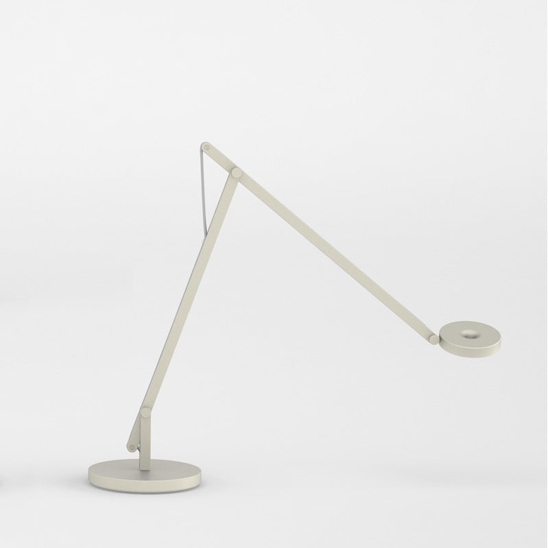 String T1 mini champagne bordlampe fra Rotaliana