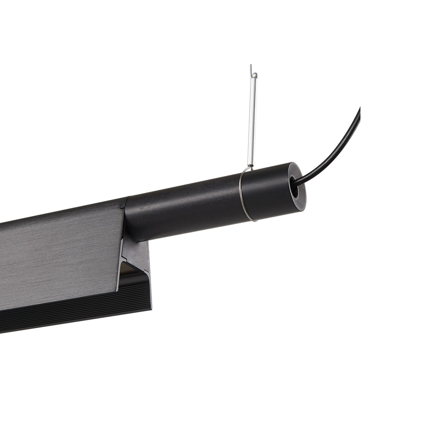 Closeúp billede af en sort D81B Compendium pendel som downlight fra Luce Plan