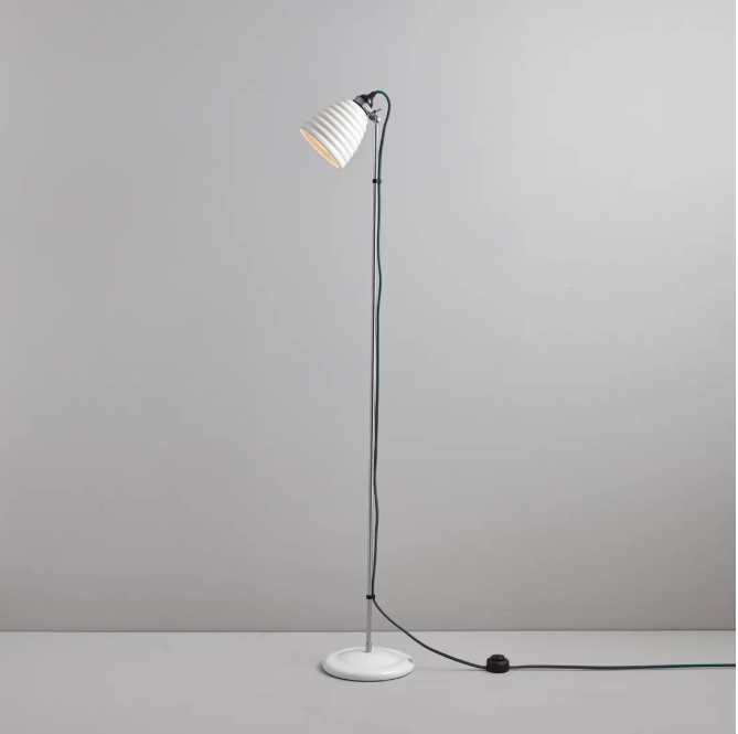 Miljøbillede af Hector Bibendum gulvlampe med sort stofledning fra Original BTC