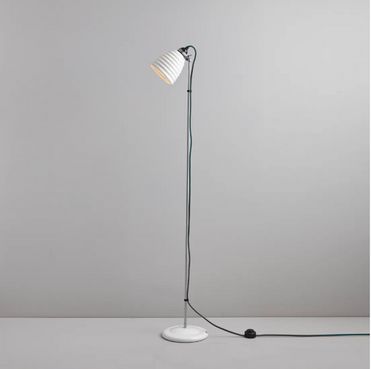 Miljøbillede af Hector Bibendum gulvlampe med sort stofledning fra Original BTC