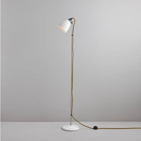 Miljøbillede af Hector Bibendum gulvlampe med gul stofledning fra Original BTC