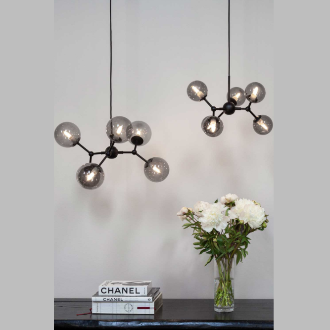 miljøbillede af Atom pendel i Sort i to størrelser Halo Design