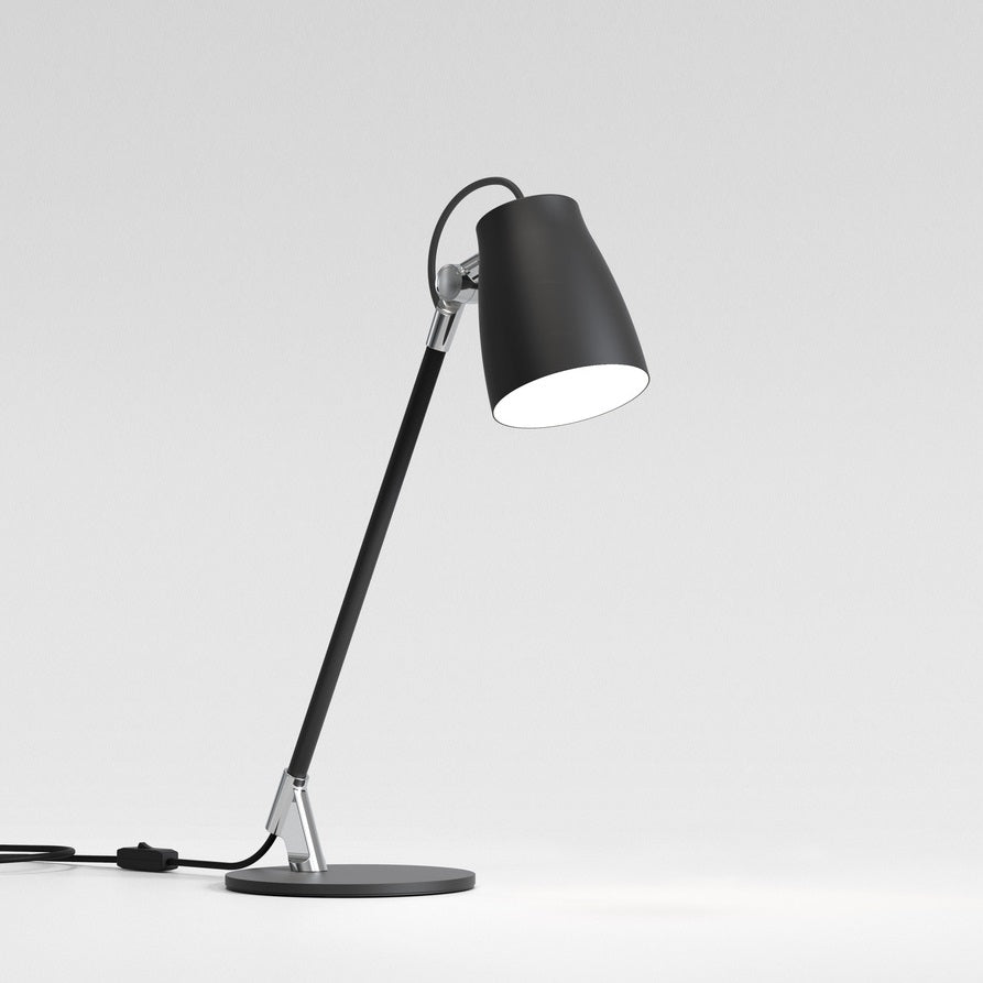Atelier bordlampe fra Astro Lighting