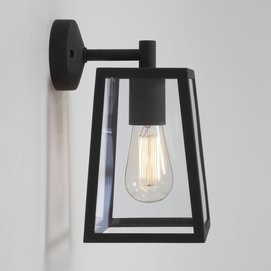 Calvi udendørs væglampe fra Astro Lighting