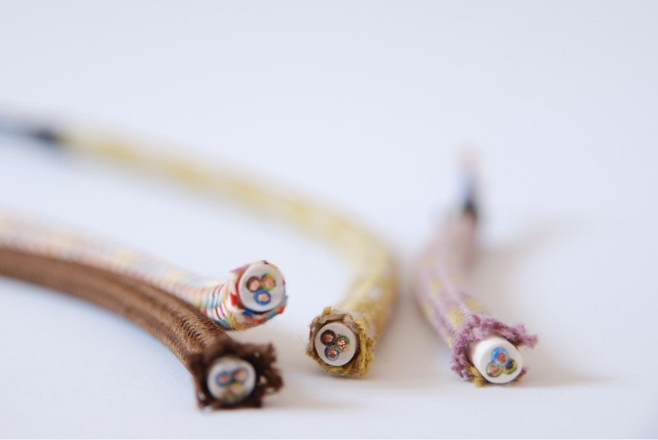 Cappuccino farvet ægte dekorativ stofledning