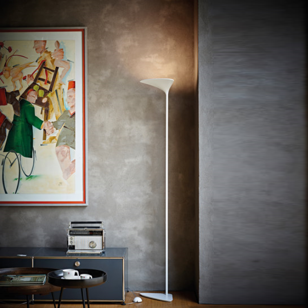 miljøbillede af Sunset LED gulvlampe hvid rotaliana