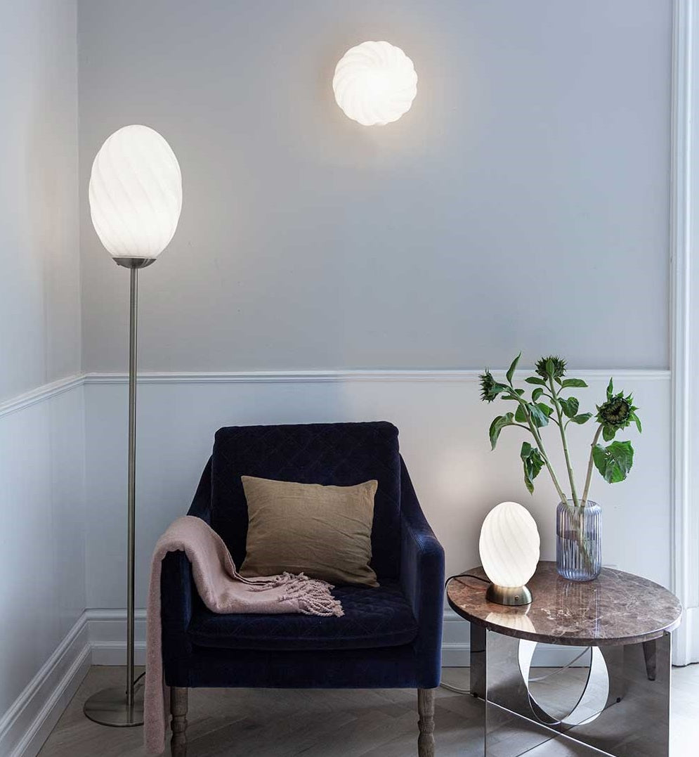 Twist Oval gulvlampe fra Halo Design