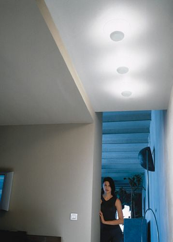 miljøbillede af Funnel mini hvid loftlampe vibia