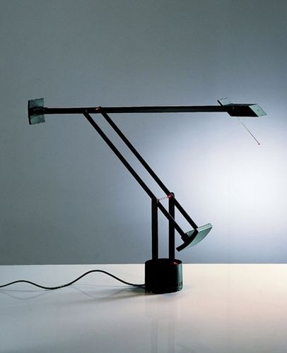 Tizio bordlampe i sort 2