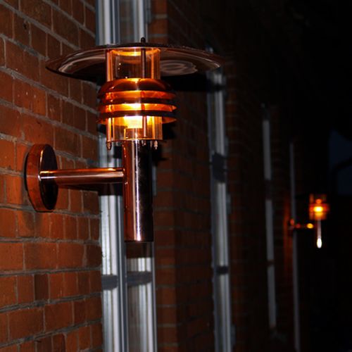 Miljøbillede af Mike væglampe i kobber fra david superlight 2