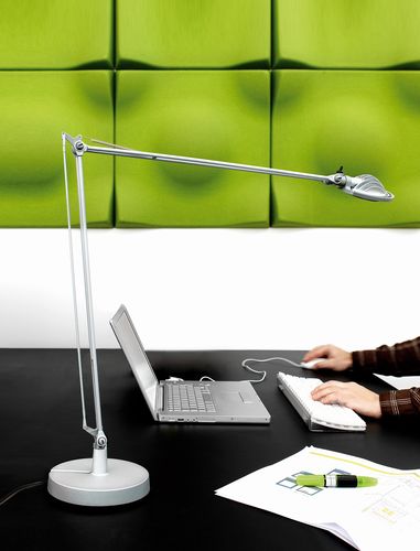 Miljøbillede af Berenice D12 LED bordlampe i alu fra Luce Plan