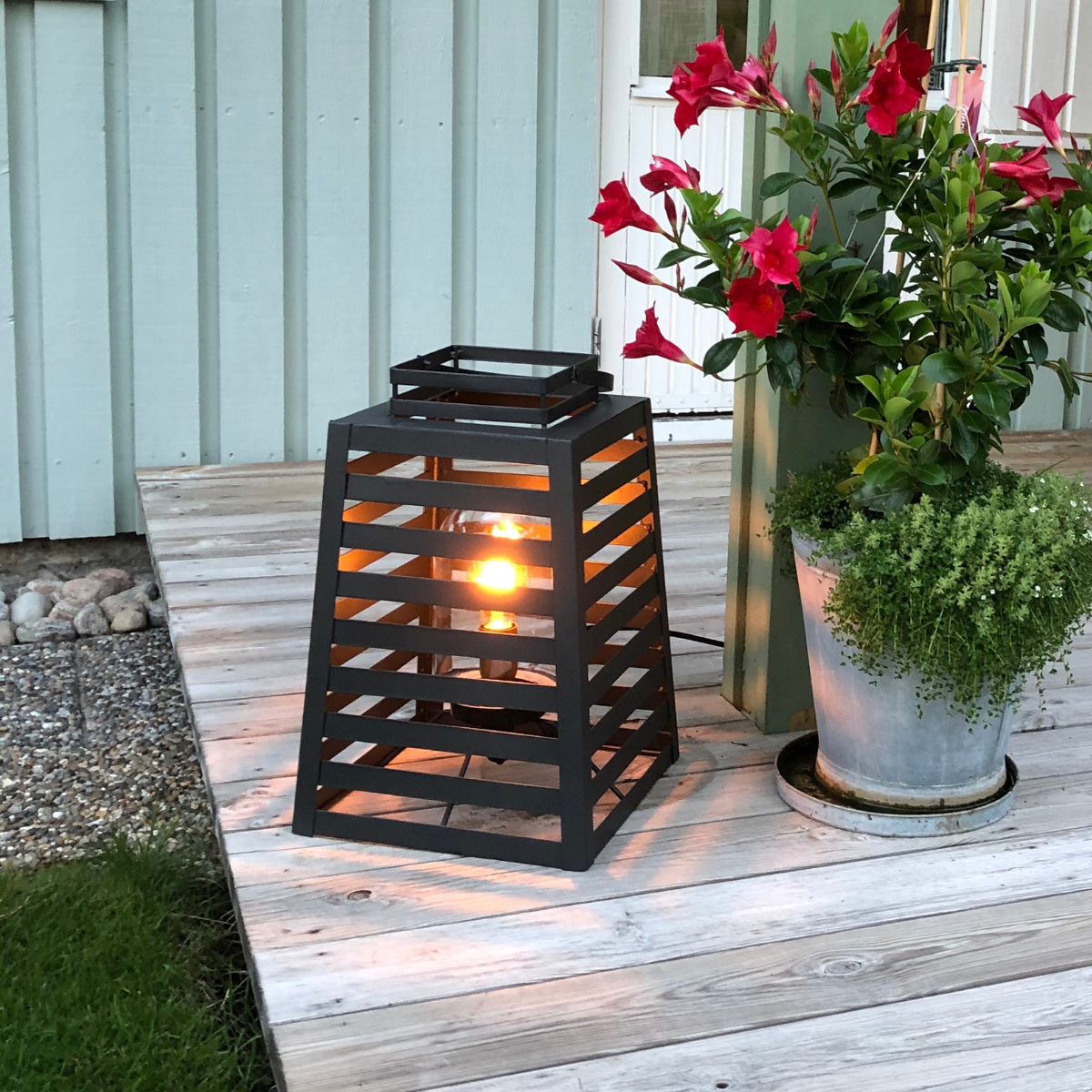 Yankton bord/gulvlampe IP44, sort