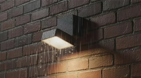 FLAVIO SQ LED påbygningsspot i lysegrå, 6 W, 3000 K, IP54