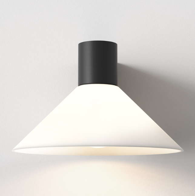 Conic væglampe fra Astro Lighting