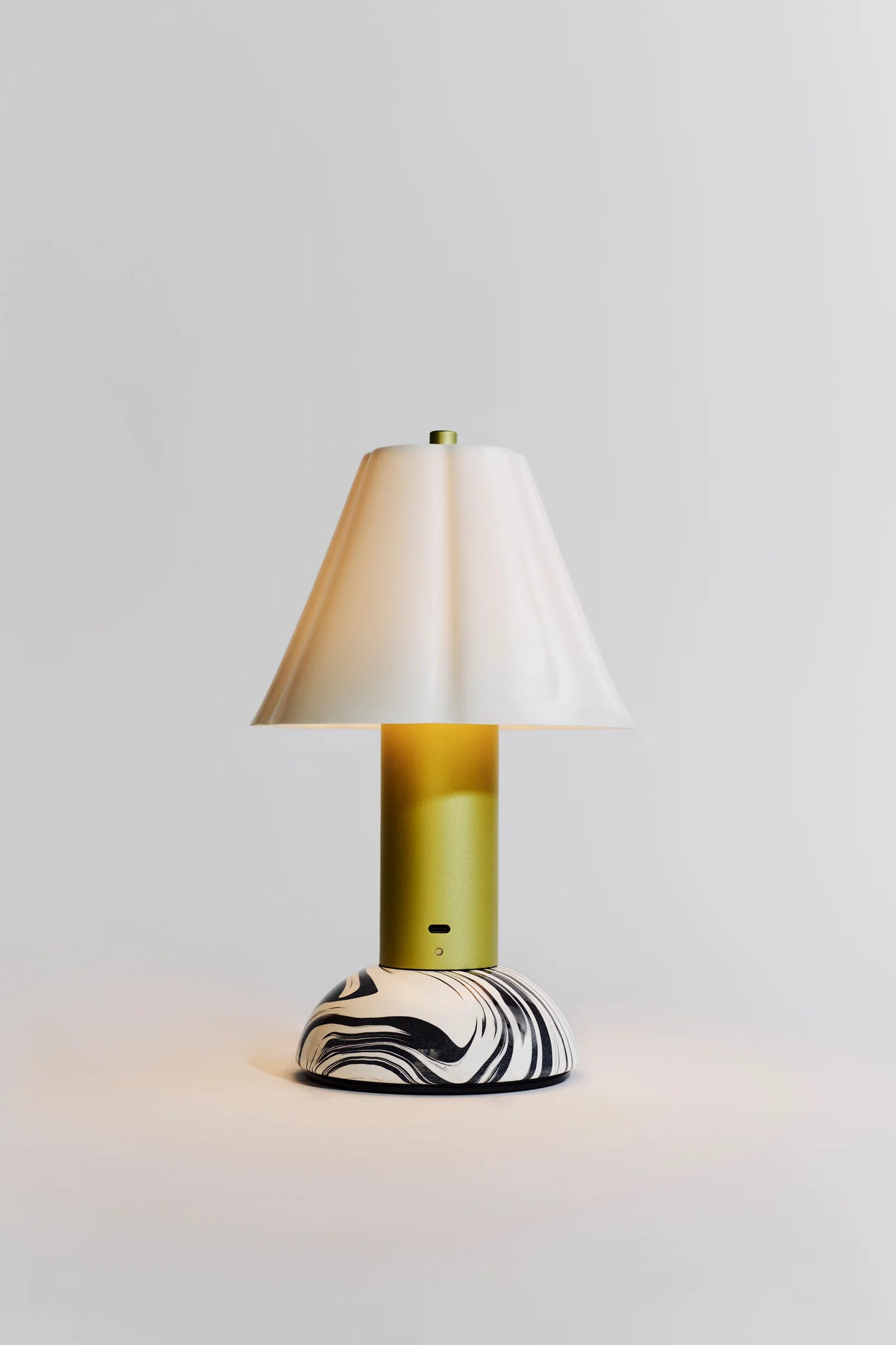 Blossom Portable FF Edition bordlampe fra Original BTC