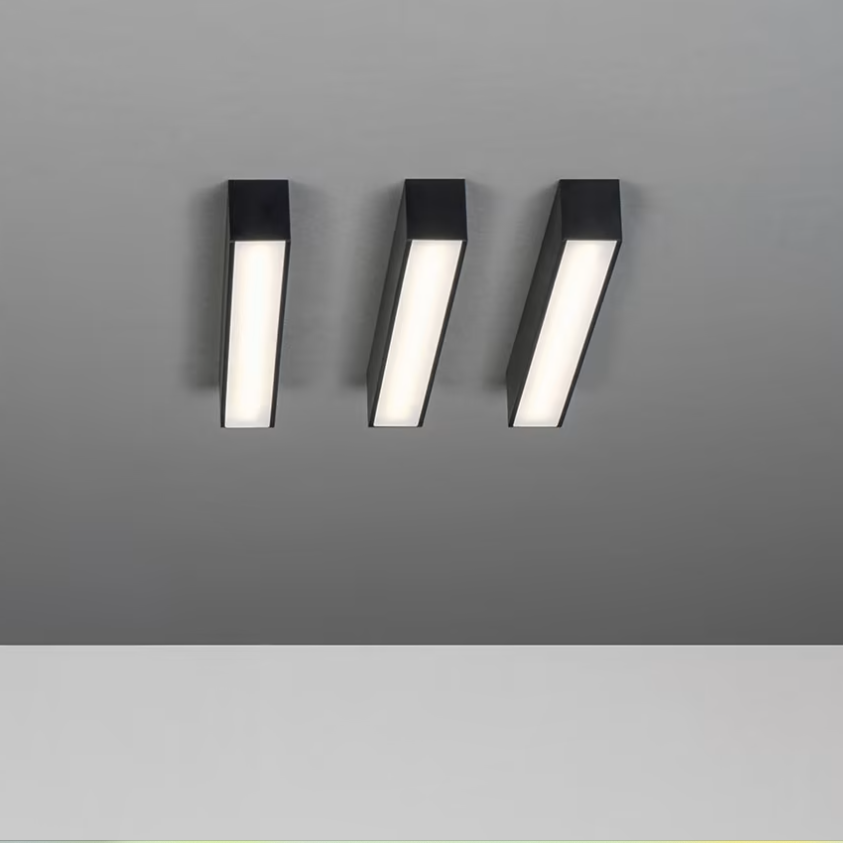 Thiny Slim ON loft væglampe fra Chors