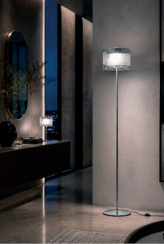 Radius gulvlampe fra AV Mazzega