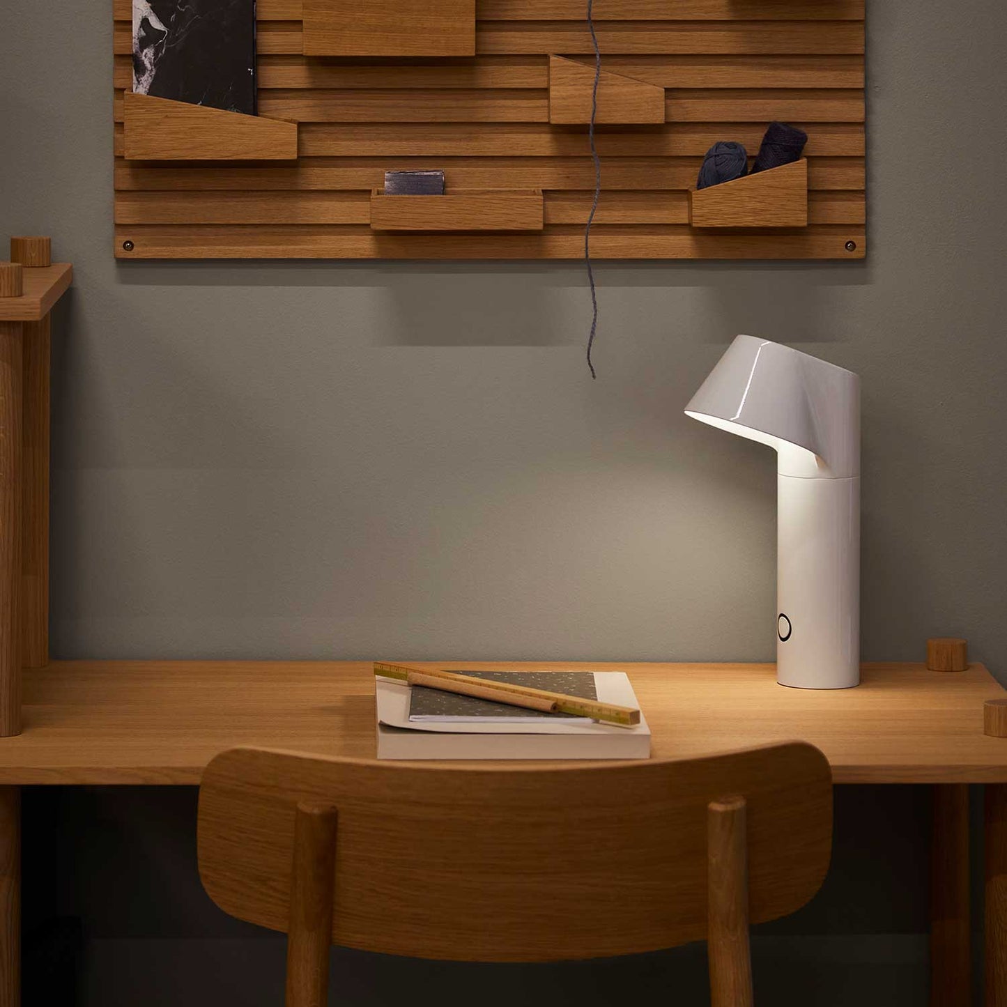 Willow batteri bordlampe fra Loom Design