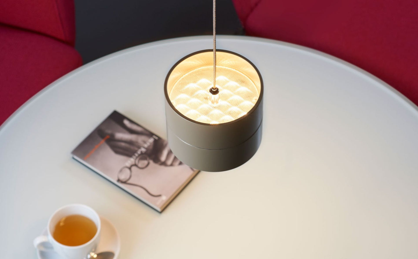 Tudar LED pendel med gemt hejs Oligo