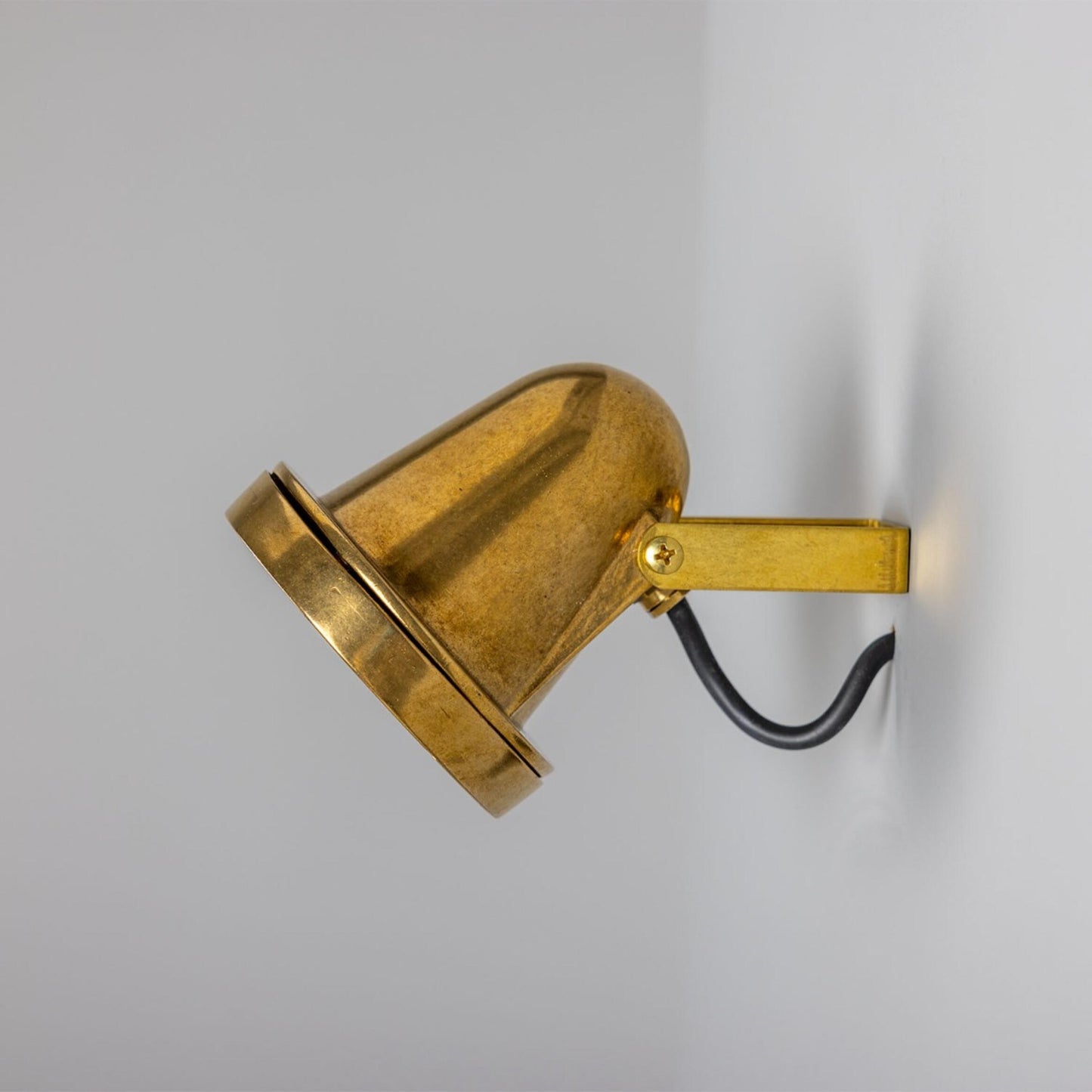 Thames væglampe IP64