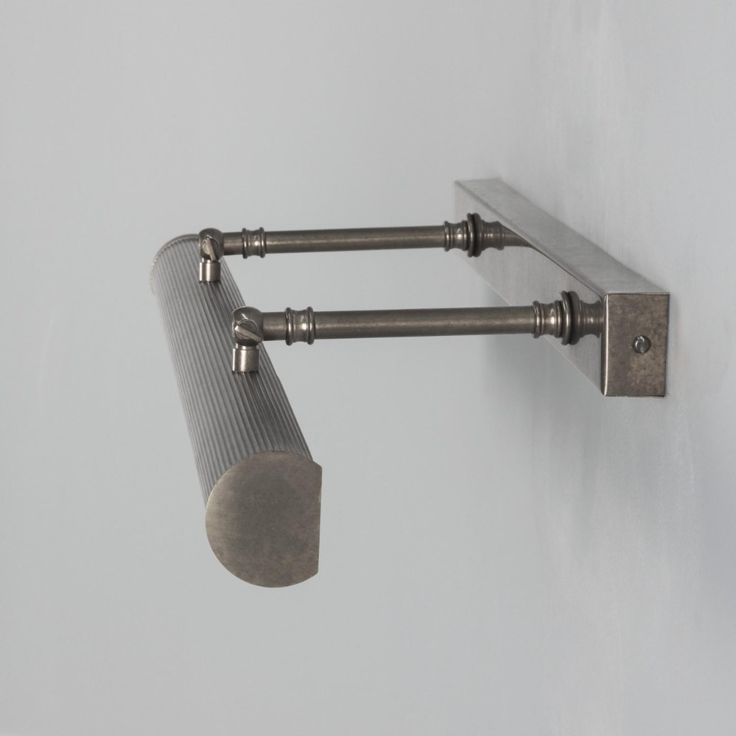 Cambrige adjusteble Reeded 60,5 cm G9 malerilampe
