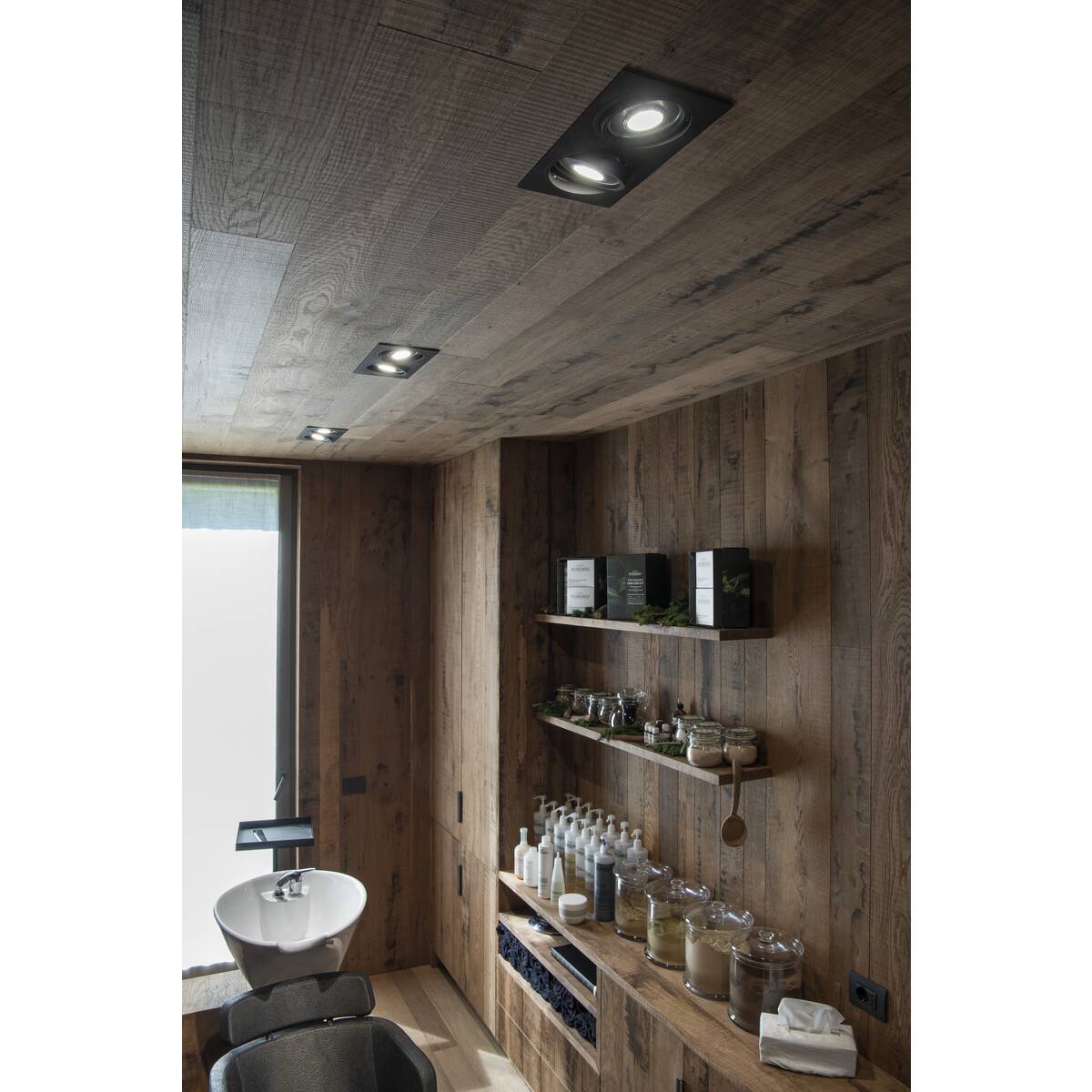 New tria II ES111 downlight SLV