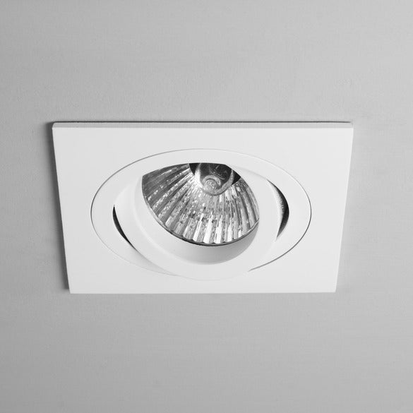 Taro Square Adjustable downlight fra Astro Lighting