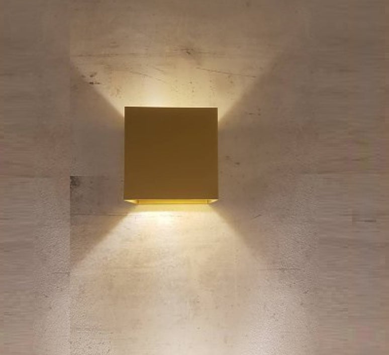 Box LED væglampe Wever & Ducré model 2 guld 