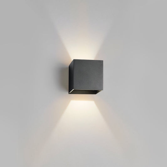 Box mini LED væglampe sort Light-Point (outlet)