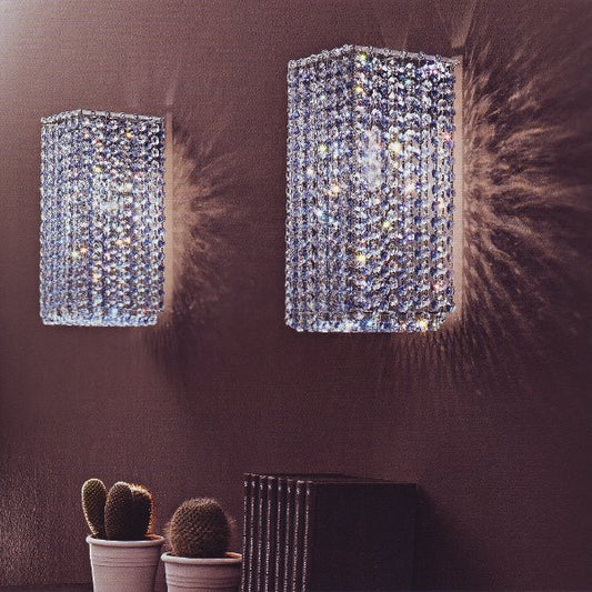 miljøbillede af Aurea 15 A1 væglampe med Viola krystaller