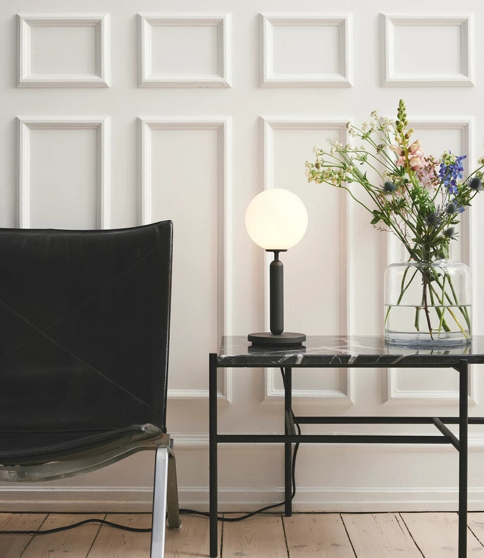 Miira bordlampe fra Nuura