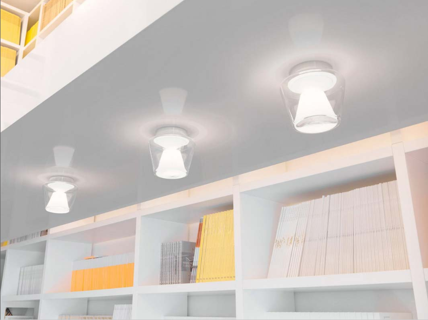 Miljøbillede af Annex M loftlampe med klar skærm og opal hvid inderskærm fra Serien Lighting