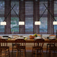 Miljøbillede af to Twin pendeler over spisebord fra serien lighting