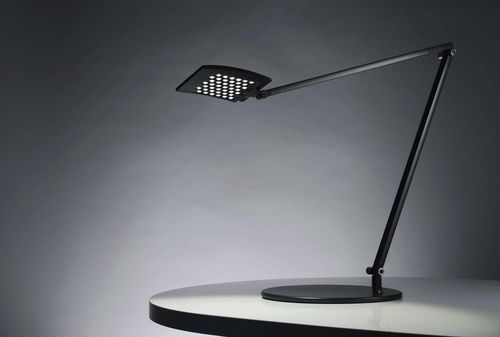 Miljøbillede af Mosso Pro bordlampe i sort fra koncept