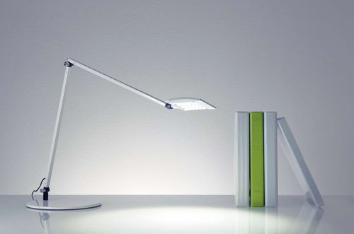 miljøbillede af Mosso Pro bordlampe i sølvfarvet fra koncept