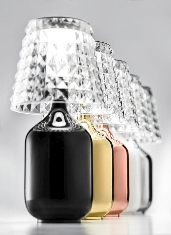Miljøbillede af Valentina LED bordlampe i de fem farver fra Studio Italia Design
